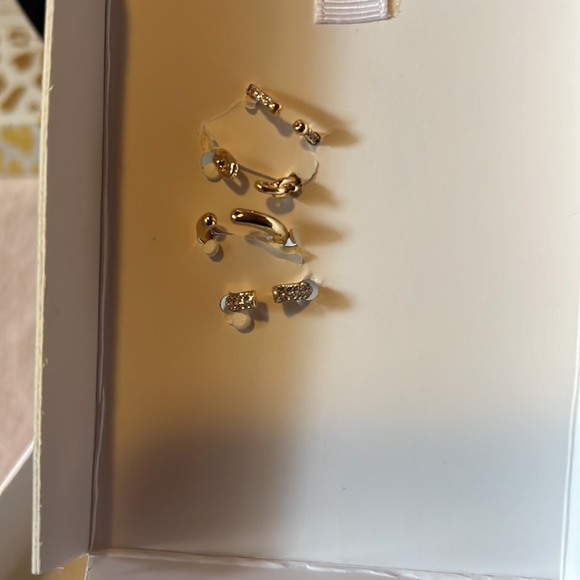 Cynthia Rowell New York ear cuffs - Picture 2 of 4